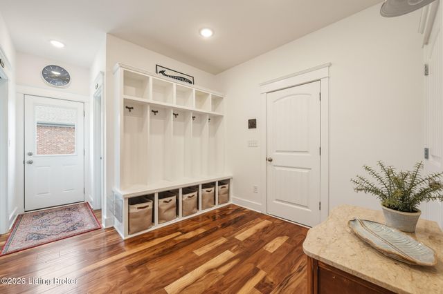 6370 Clore Ln, Crestwood, KY 40014