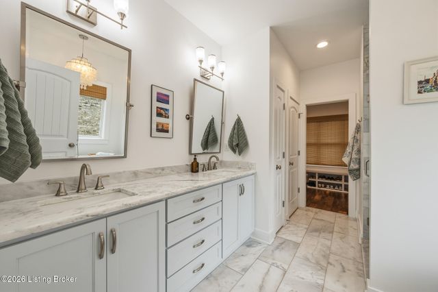 6370 Clore Ln, Crestwood, KY 40014