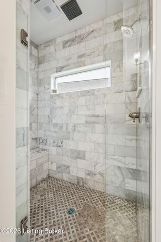 6370 Clore Ln, Crestwood, KY 40014