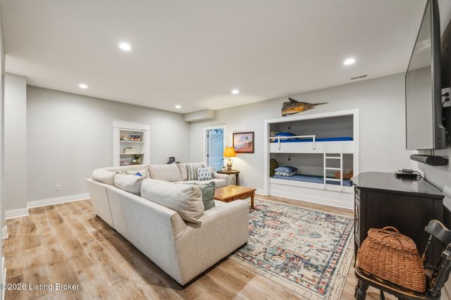 6370 Clore Ln, Crestwood, KY 40014