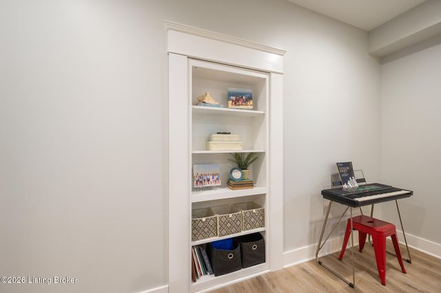 6370 Clore Ln, Crestwood, KY 40014