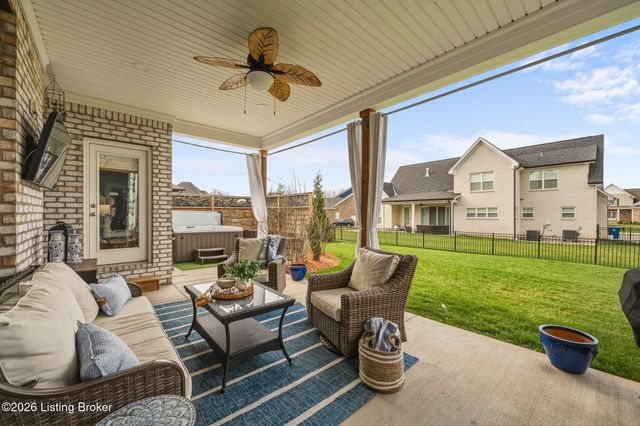 6370 Clore Ln, Crestwood, KY 40014