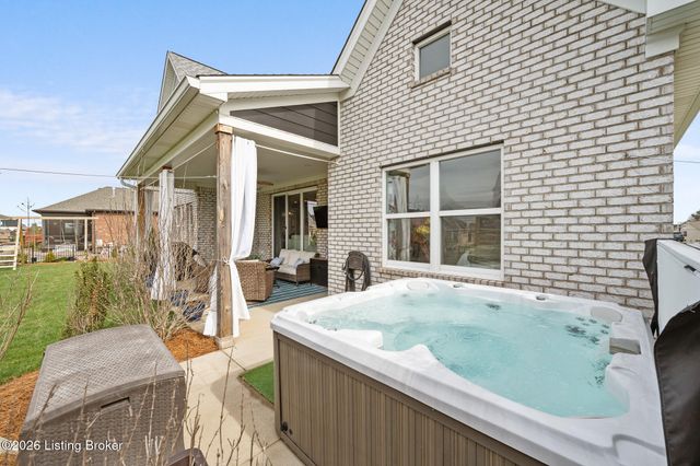 6370 Clore Ln, Crestwood, KY 40014