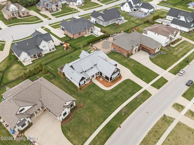 6370 Clore Ln, Crestwood, KY 40014