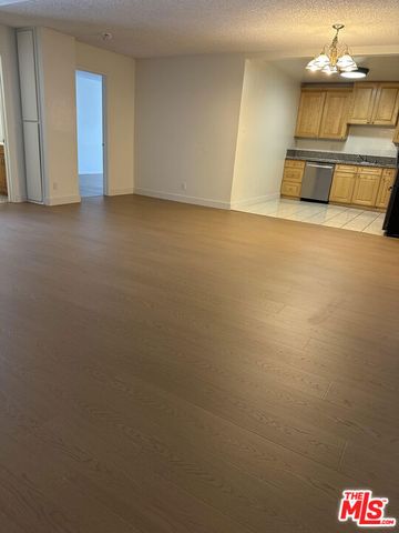 957 S St Andrews Place, Los Angeles, CA 90019