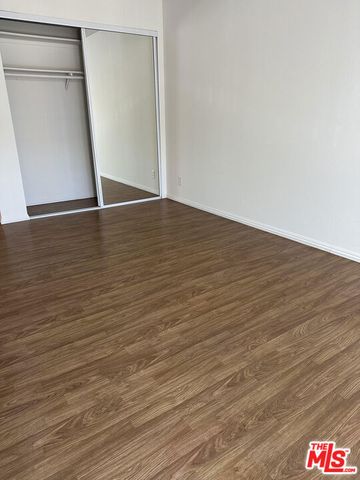 957 S St Andrews Place, Los Angeles, CA 90019