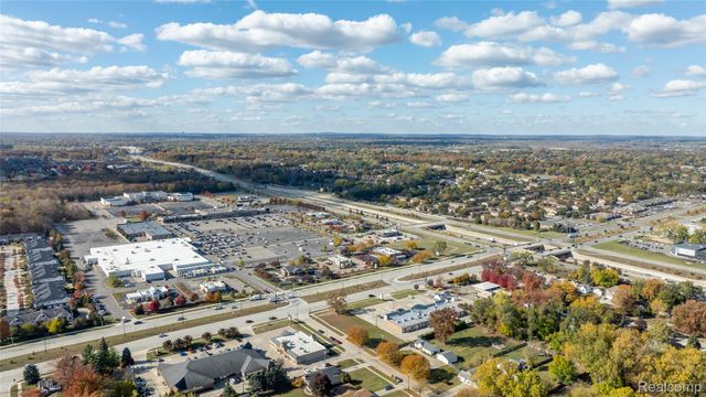 44616 Mound Road, Sterling Heights, MI 48314