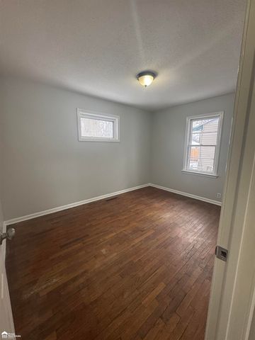 3210 Wyoming Ave Avenue, Flint, MI 48506