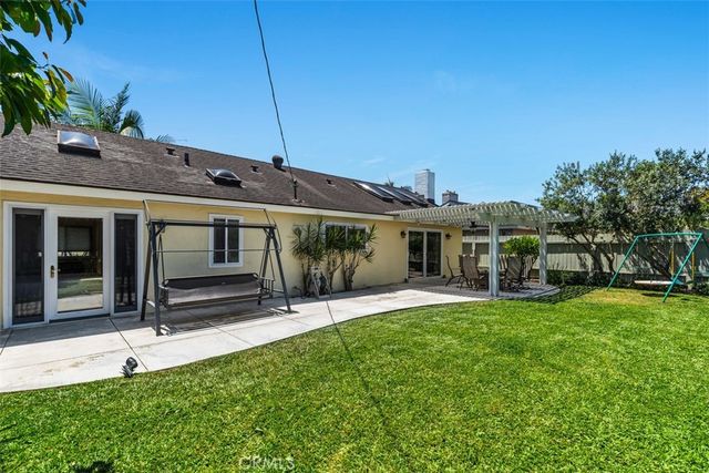 5621 Clark, Huntington Beach, CA 92649