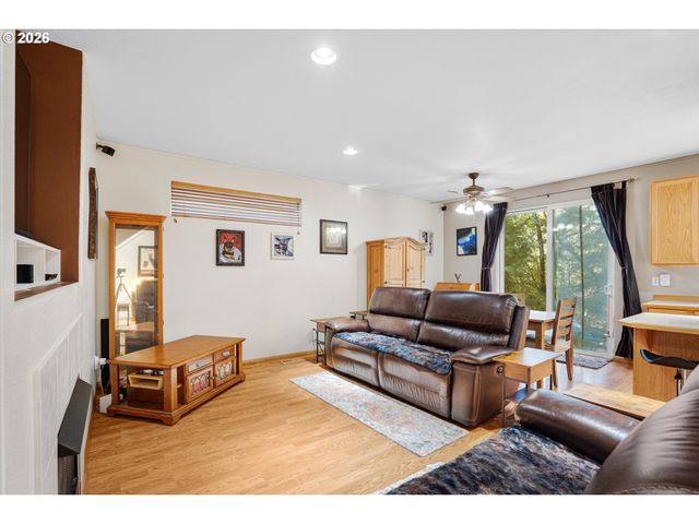 19738 Sw ASHCROFT Ln, Aloha, OR 97003