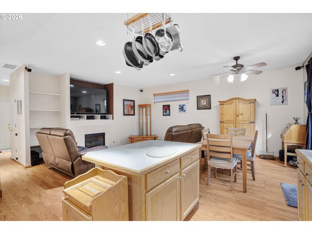 19738 Sw ASHCROFT Ln, Aloha, OR 97003