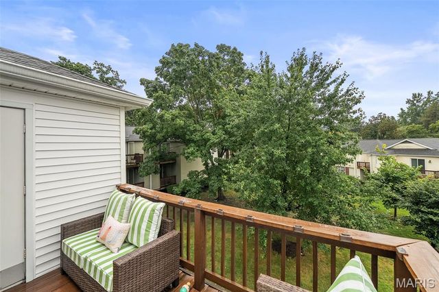 9172 Eager Road, Brentwood, MO 63144