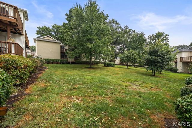 9172 Eager Road, Brentwood, MO 63144