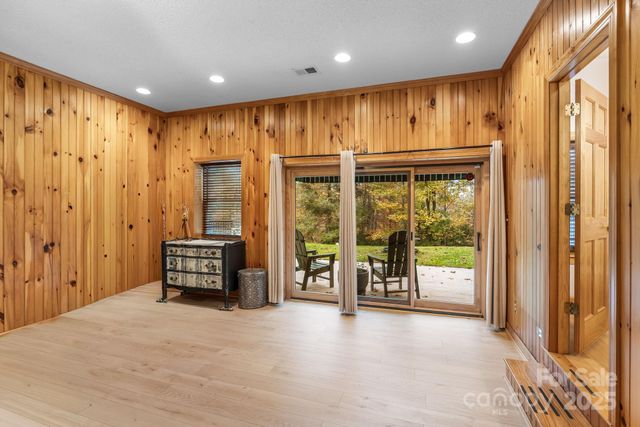 7255 Laurel Hill Drive, Newland, NC 28657