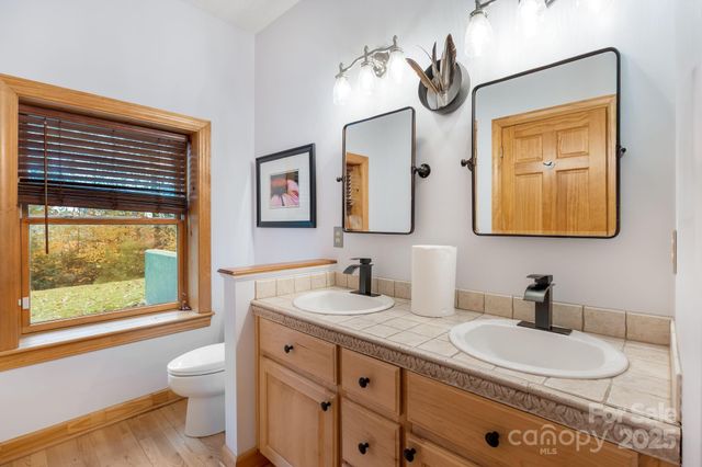 7255 Laurel Hill Drive, Newland, NC 28657