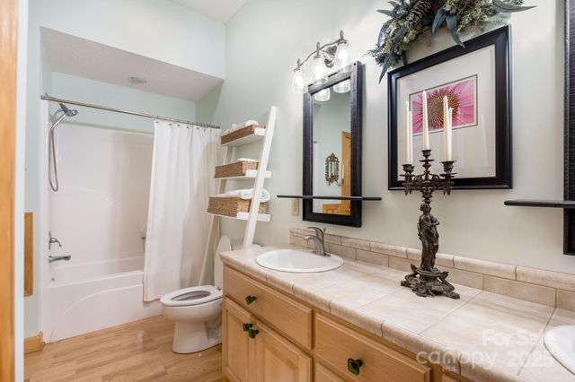 7255 Laurel Hill Drive, Newland, NC 28657