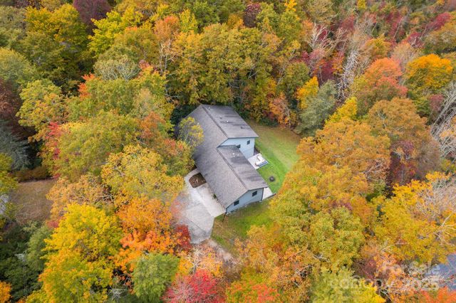 7255 Laurel Hill Drive, Newland, NC 28657