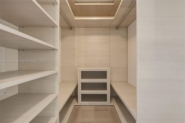 88 SW 7th St 3710, Miami, FL 33130