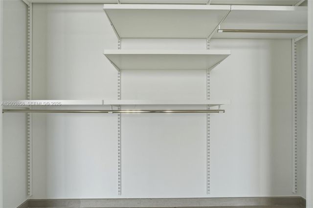 88 SW 7th St 3710, Miami, FL 33130