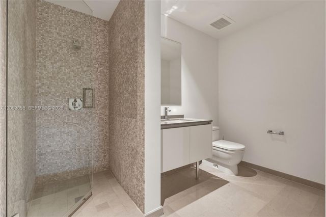 88 SW 7th St 3710, Miami, FL 33130