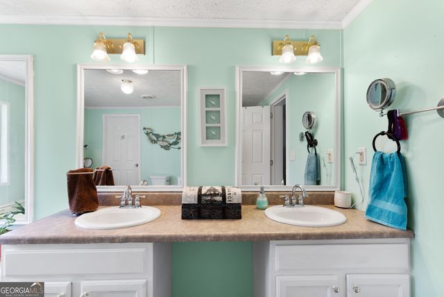 136 Shamrock Circle, Byron, GA 31008