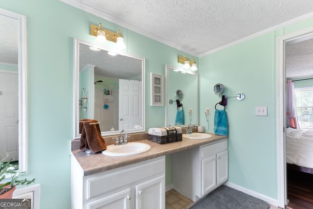 136 Shamrock Circle, Byron, GA 31008