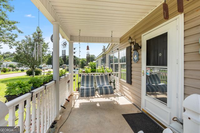 136 Shamrock Circle, Byron, GA 31008