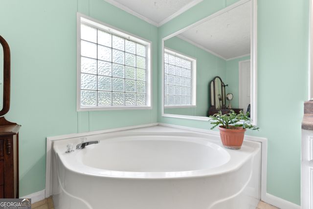 136 Shamrock Circle, Byron, GA 31008