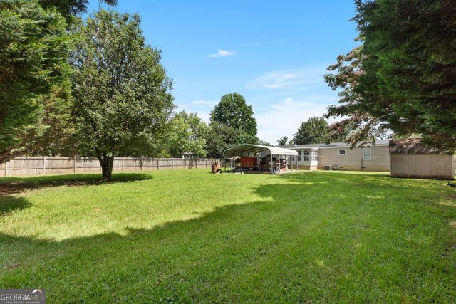 136 Shamrock Circle, Byron, GA 31008