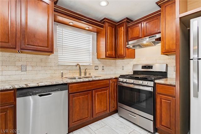 8009 Celestial Avenue 101, Las Vegas, NV 89128