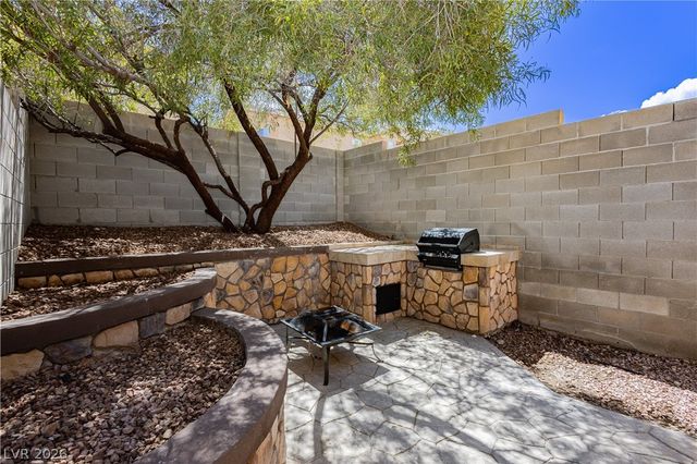 8009 Celestial Avenue 101, Las Vegas, NV 89128