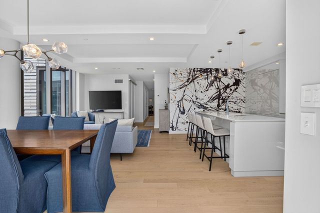 135 Seaport Blvd 2007, Boston, MA 02210