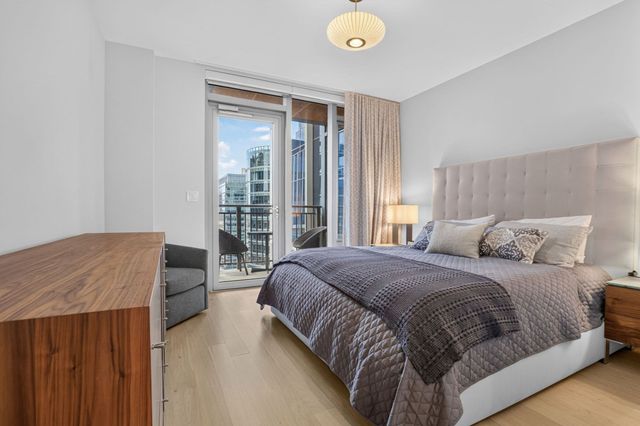 135 Seaport Blvd 2007, Boston, MA 02210
