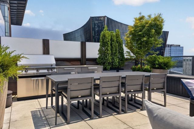 135 Seaport Blvd 2007, Boston, MA 02210