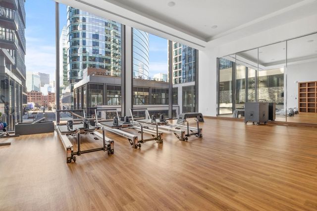 135 Seaport Blvd 2007, Boston, MA 02210