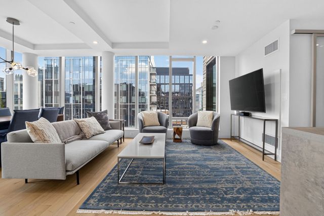 135 Seaport Blvd 2007, Boston, MA 02210
