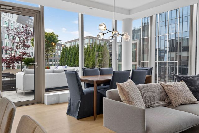 135 Seaport Blvd 2007, Boston, MA 02210