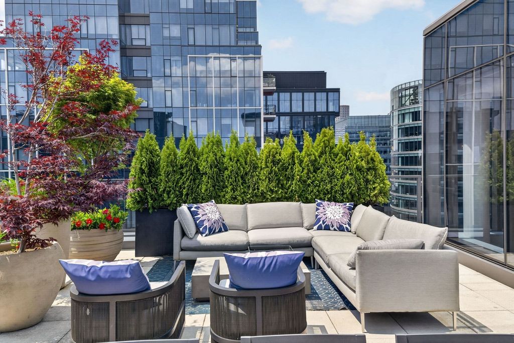 135 Seaport Blvd 2007, Boston, MA 02210
