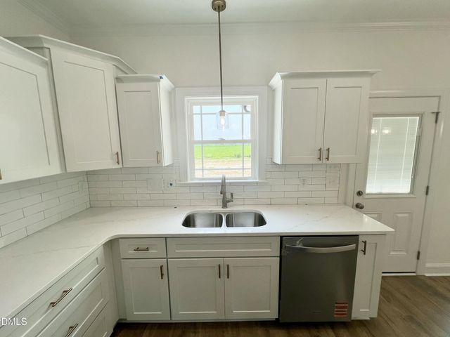 310 E Norwayne Alumni Way, Fremont, NC 27830