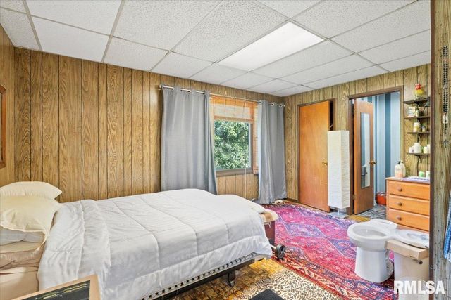 3302 38TH Avenue, Moline, IL 61265