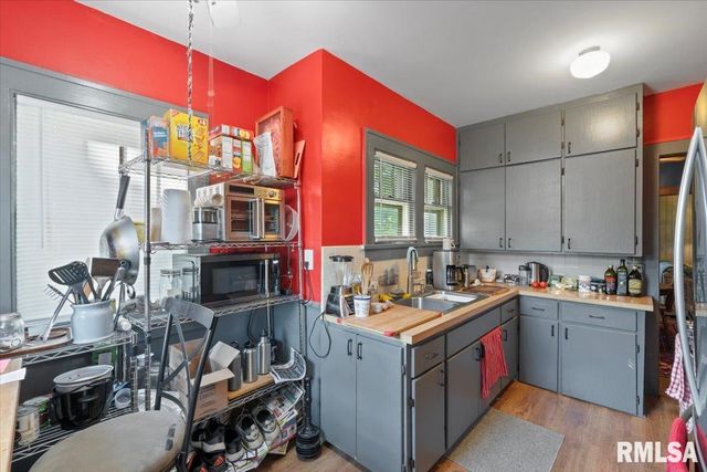 3302 38TH Avenue, Moline, IL 61265