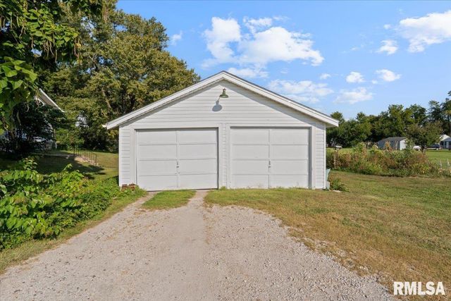 3302 38TH Avenue, Moline, IL 61265