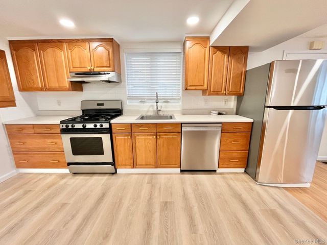 103 Bennett Avenue G, Yonkers, NY 10701