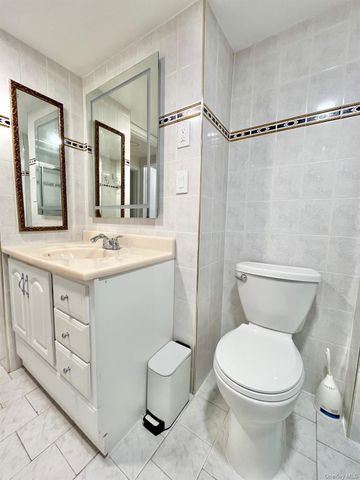 103 Bennett Avenue G, Yonkers, NY 10701