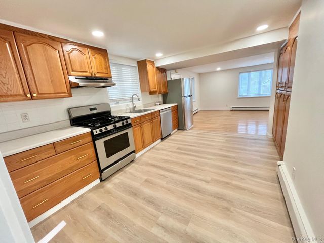 103 Bennett Avenue G, Yonkers, NY 10701