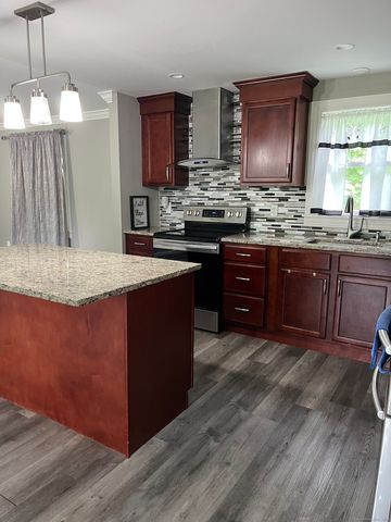 40 Union Street Extension, Enfield, CT 06082