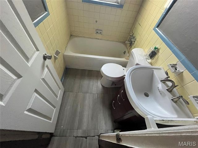 2618 Avie Drive 1, St Louis, MO 63136