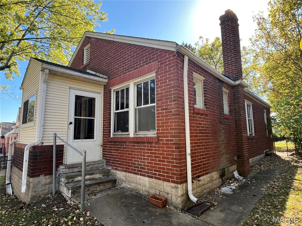 2618 Avie Drive 1, St Louis, MO 63136