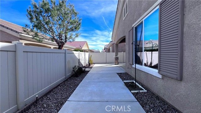 19460 Tor Hill, Apple Valley, CA 92308