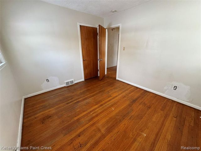 29142 Rosewood Street, Inkster, MI 48141